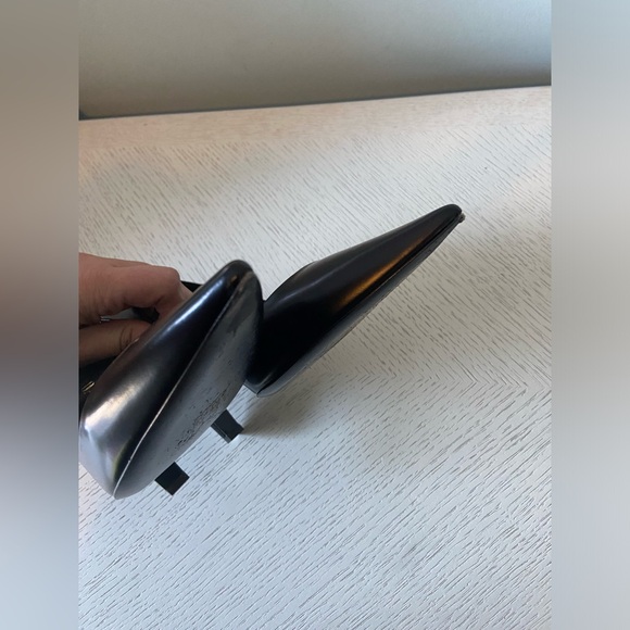 Prada Black Leather Pointed-Toe Pumps size 42 - Picture 8 of 14